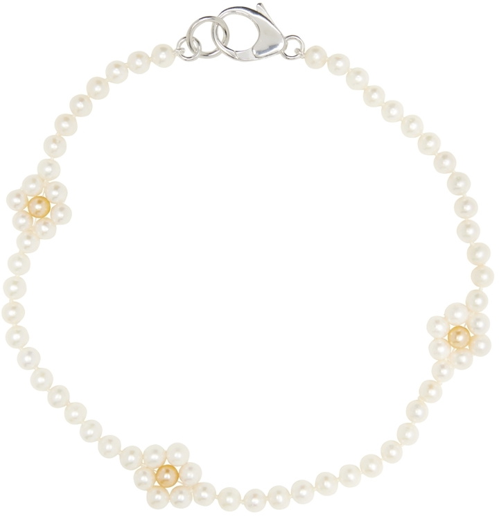 Photo: Hatton Labs SSENSE Exclusive White Daisy Pearl Chain Necklace