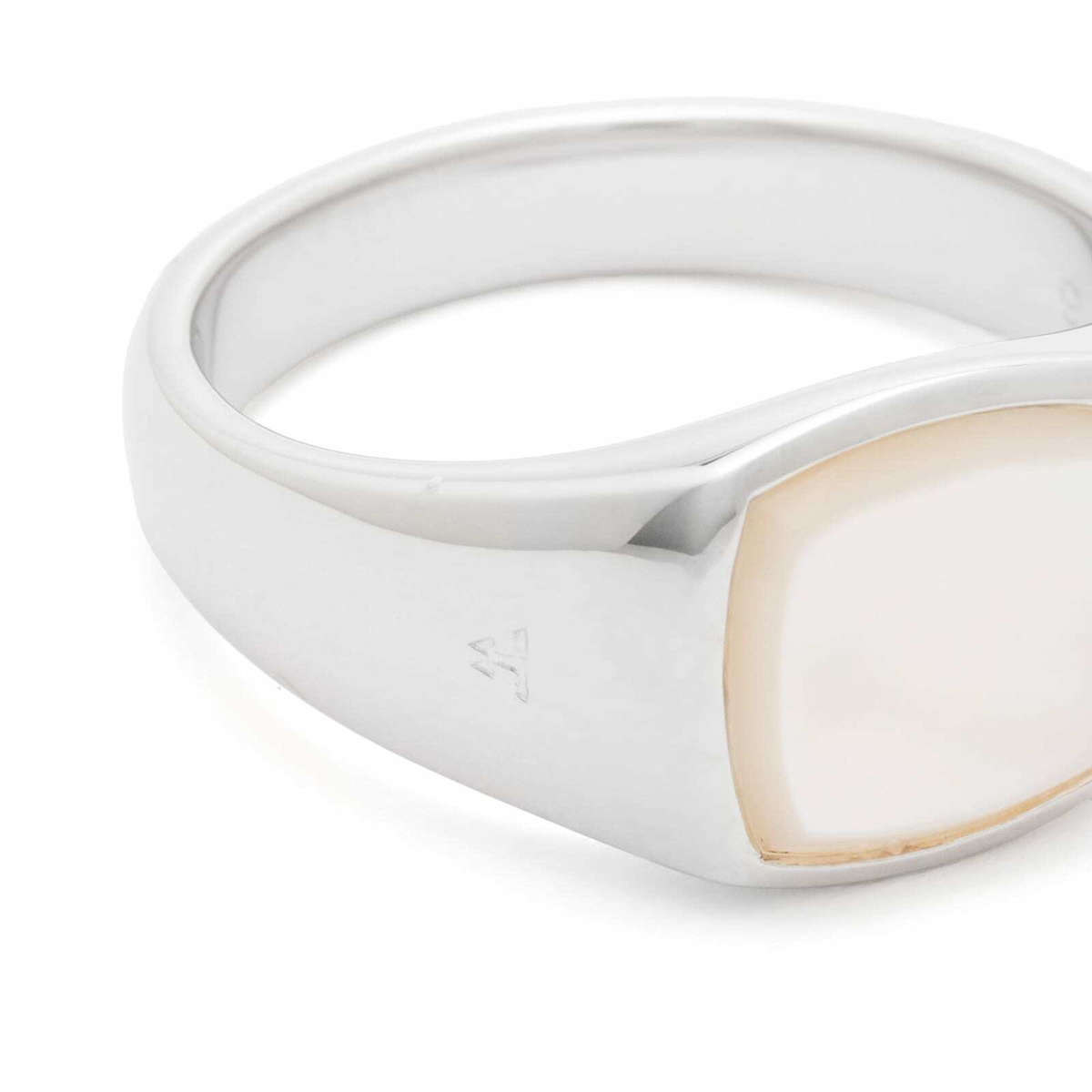 Tom Wood Kay Ring in Mother Of Pearl