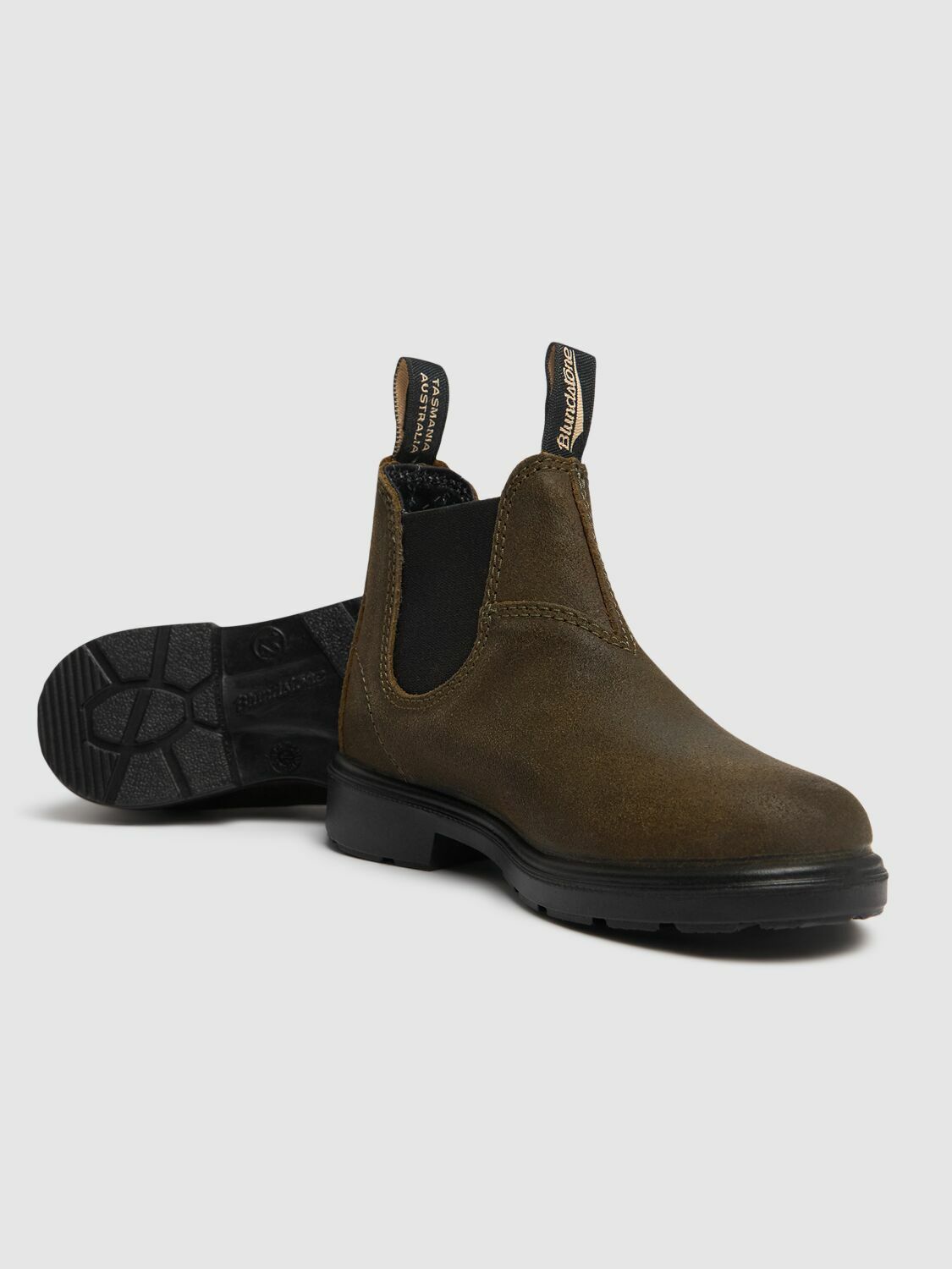 BLUNDSTONE Suede Chelsea Boots