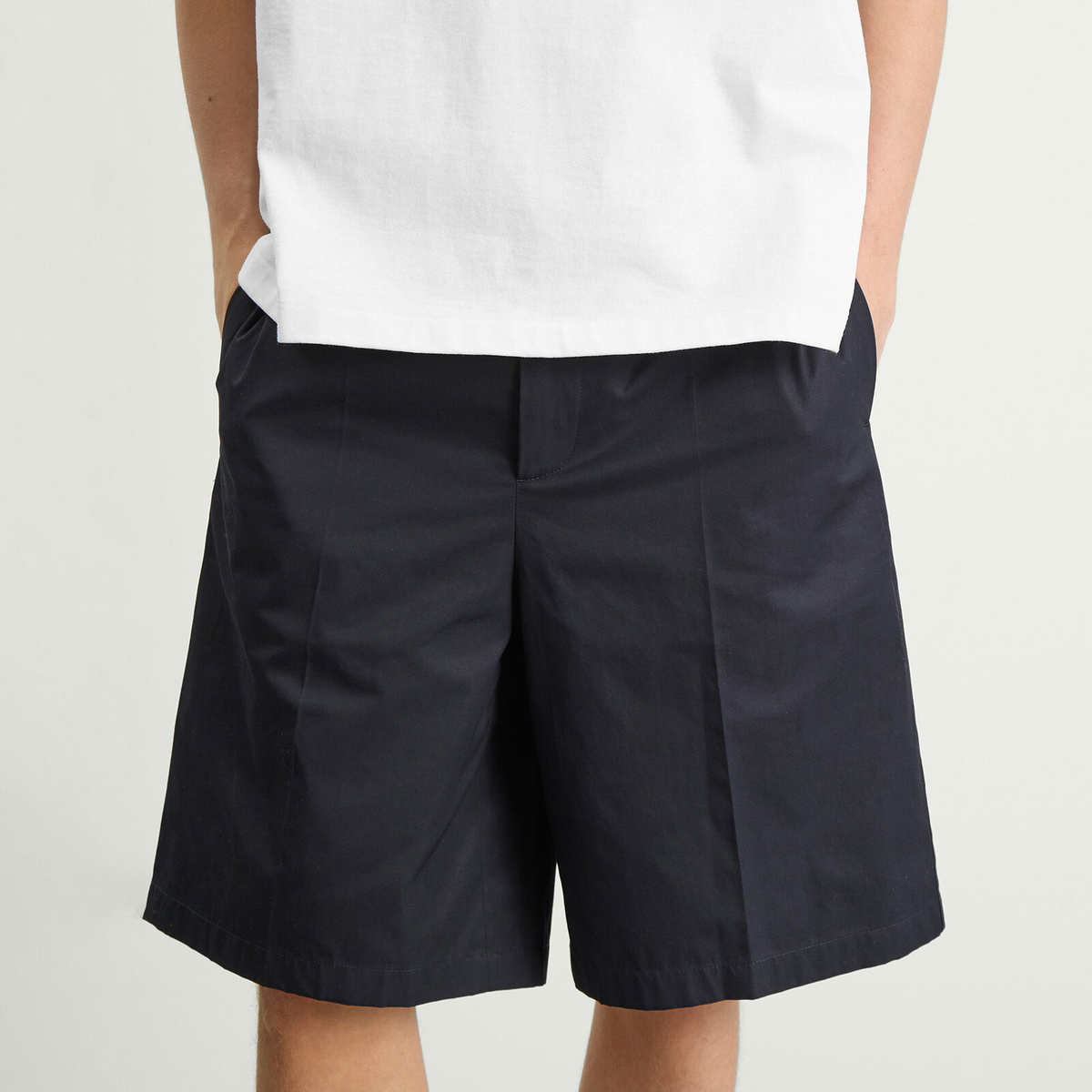 Jil Sander Men's Tailored Short in Midnight