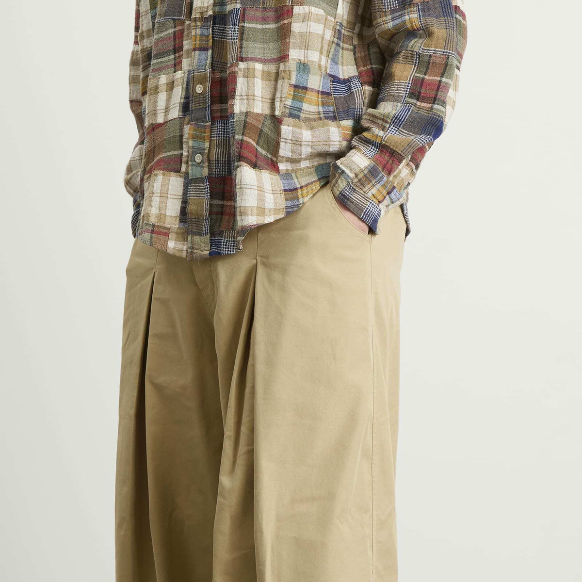 Anglan Men's Unbalance Long Tuck Balloon Pants in Beige