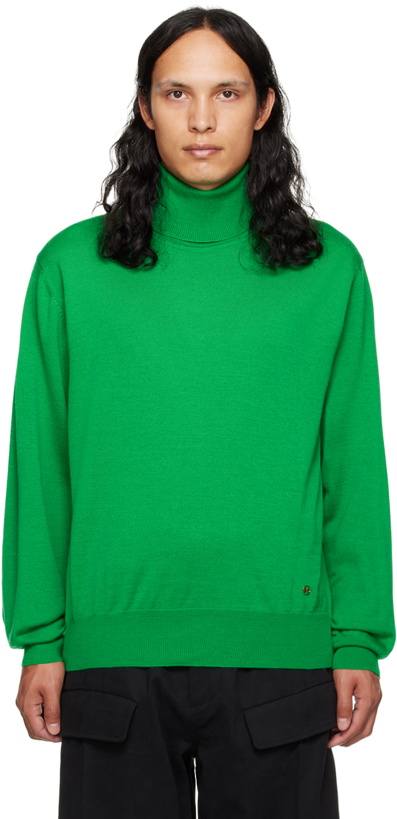 Photo: Recto Green Signature Turtleneck