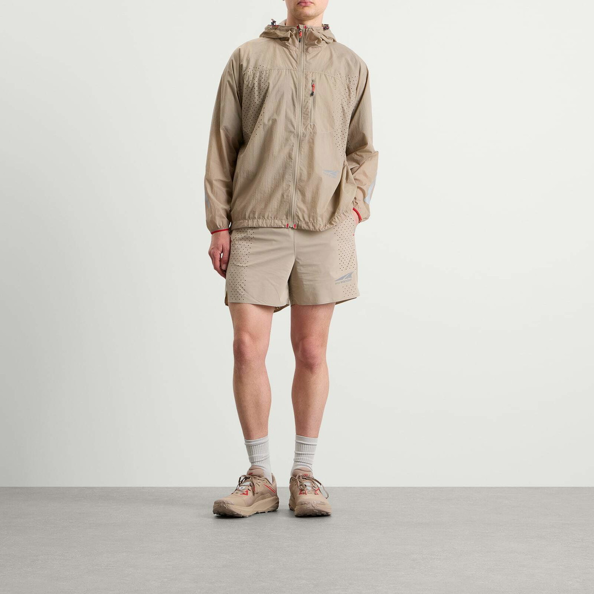 and wander Men's x Altra Ventilation Shorts in Beige
