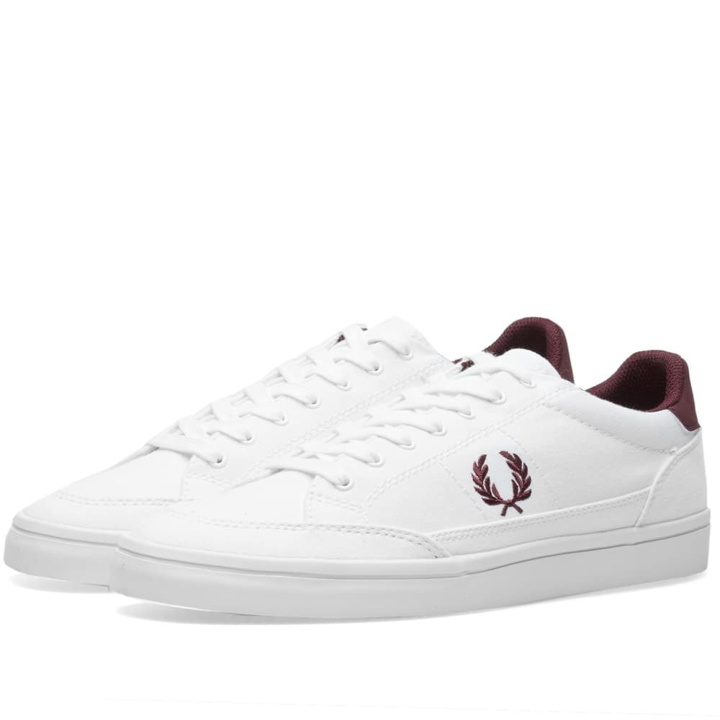 Photo: Fred Perry Deuce Canvas Sneaker