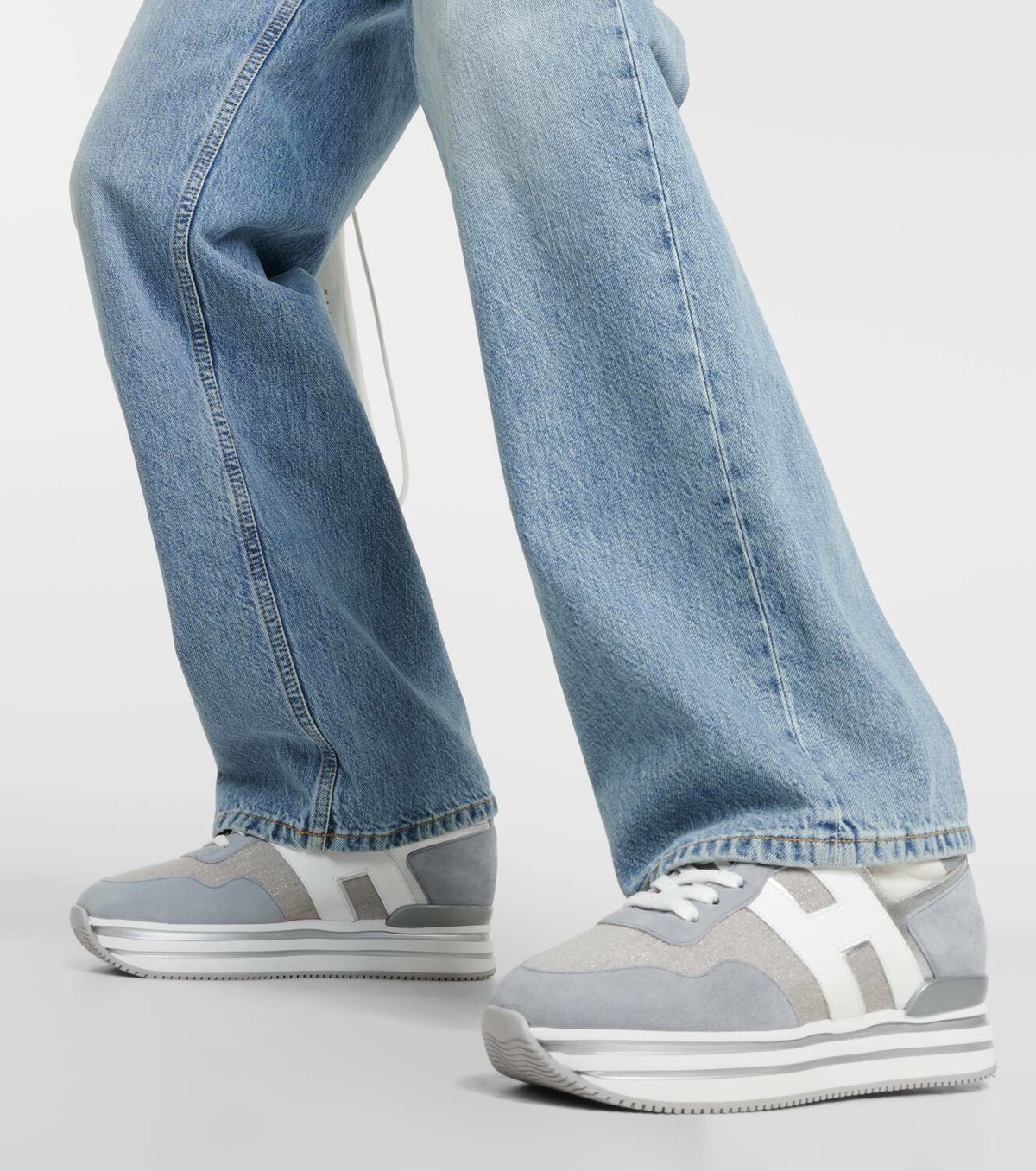 【送料&関税込】Hogan Midi H222 Platform Sneakers Midi H222 suede platform sneakers in grey - Hogan | Mytheresa