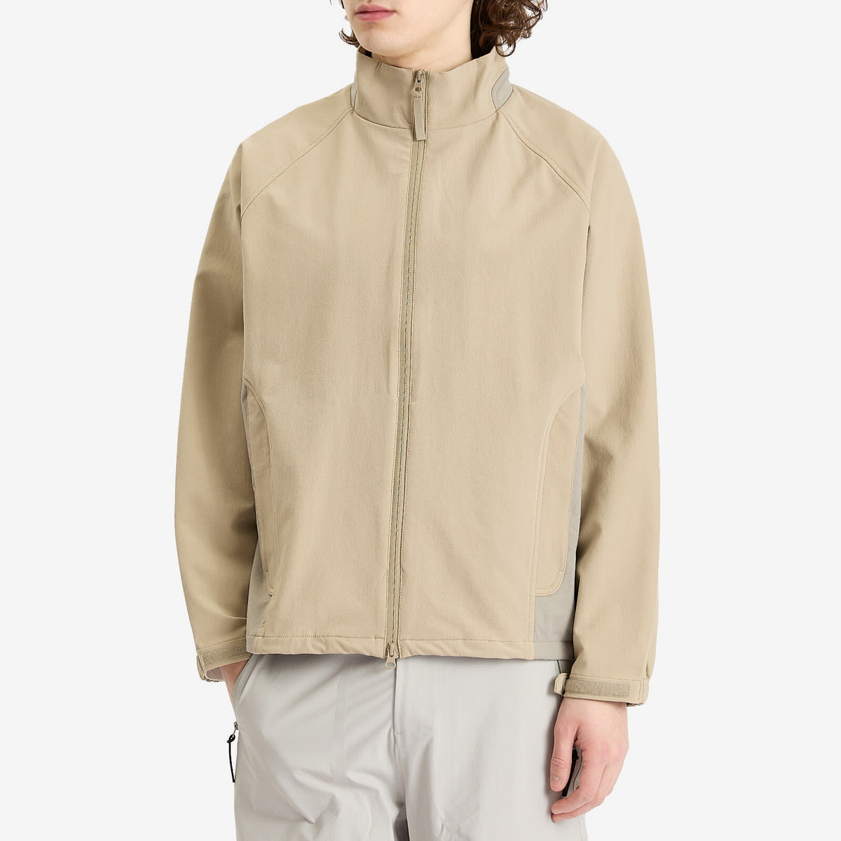 Hiking Patrol Men's Lightweight Soft Shell Jacket in Light Beige