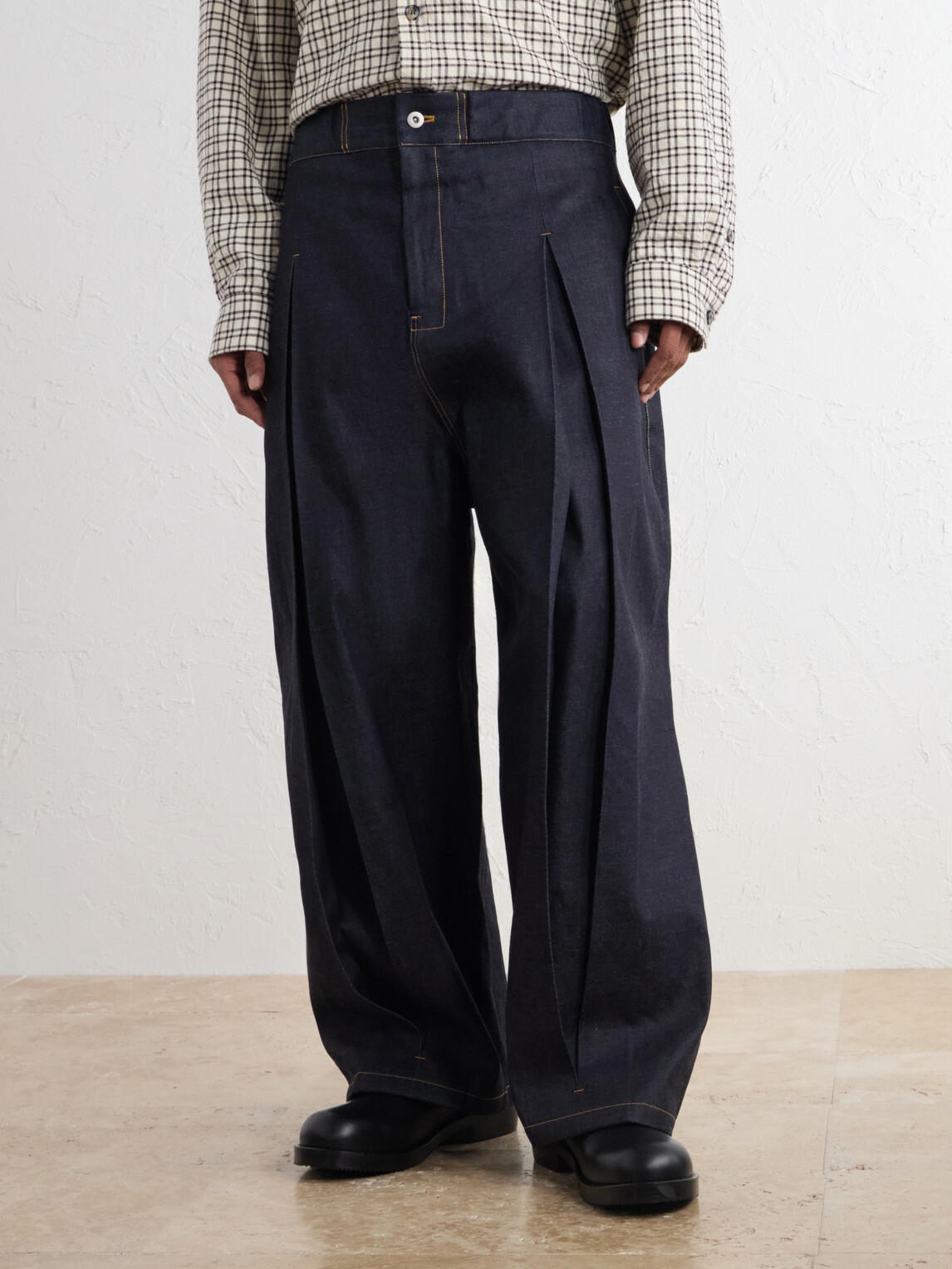 SAGE NATION - Barrel-Leg Pleated Jeans - Blue