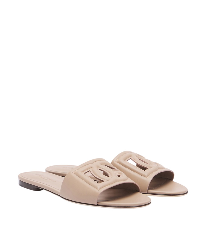 Photo: Dolce&Gabbana DG leather slides