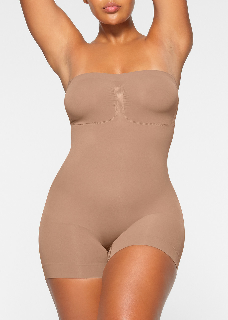 Skims Seamless Sculpt Strapless Shortie Body Light Brown