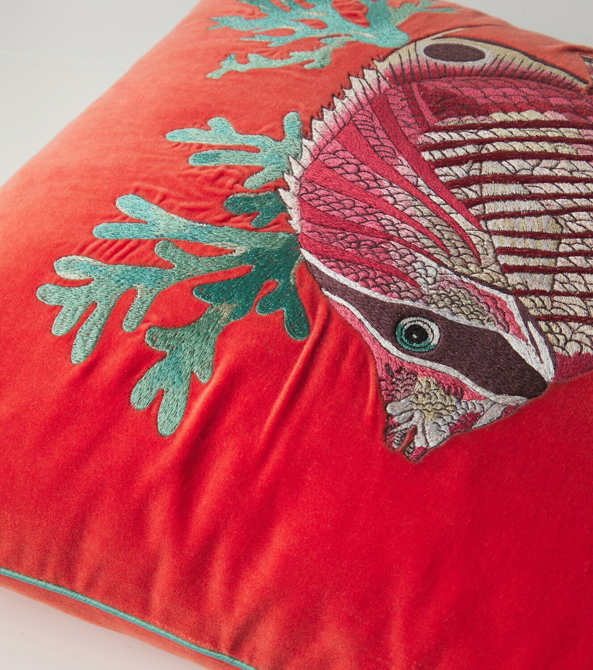 Les-Ottomans Velvet cushion