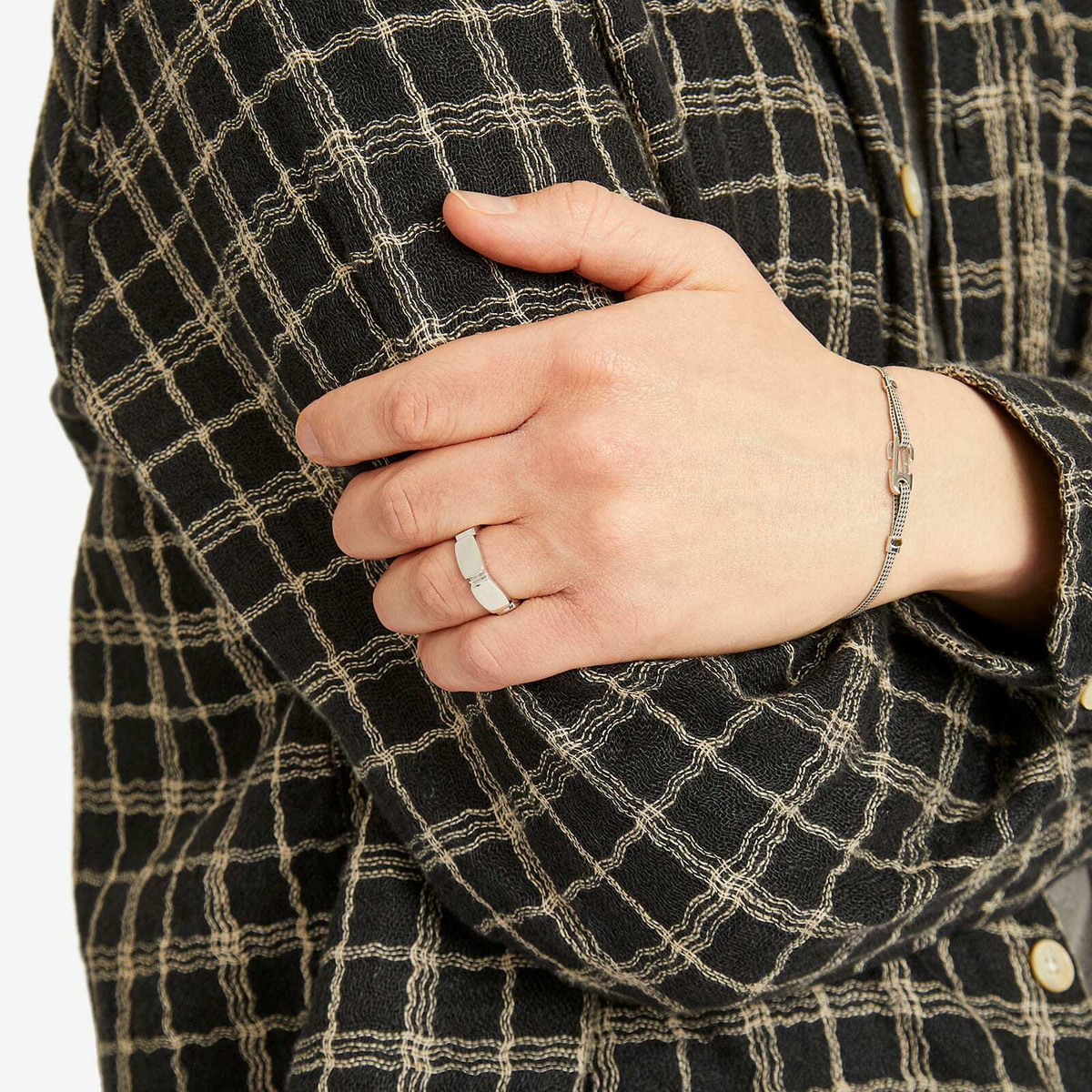 Tom Wood Umi Band Ring - Medium in Silver Tom Wood