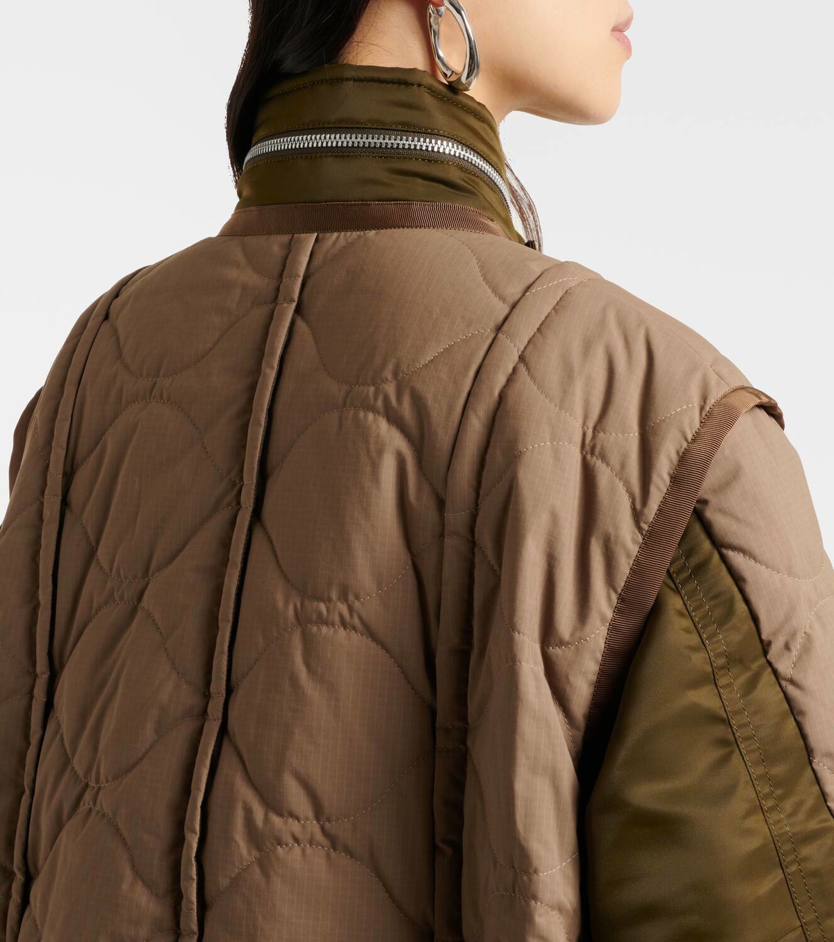 【SACAI】Rip Stop Quilted Coat【関税送料込】 sacai Navy & Black Rip Stop Quilted Coat Sacai
