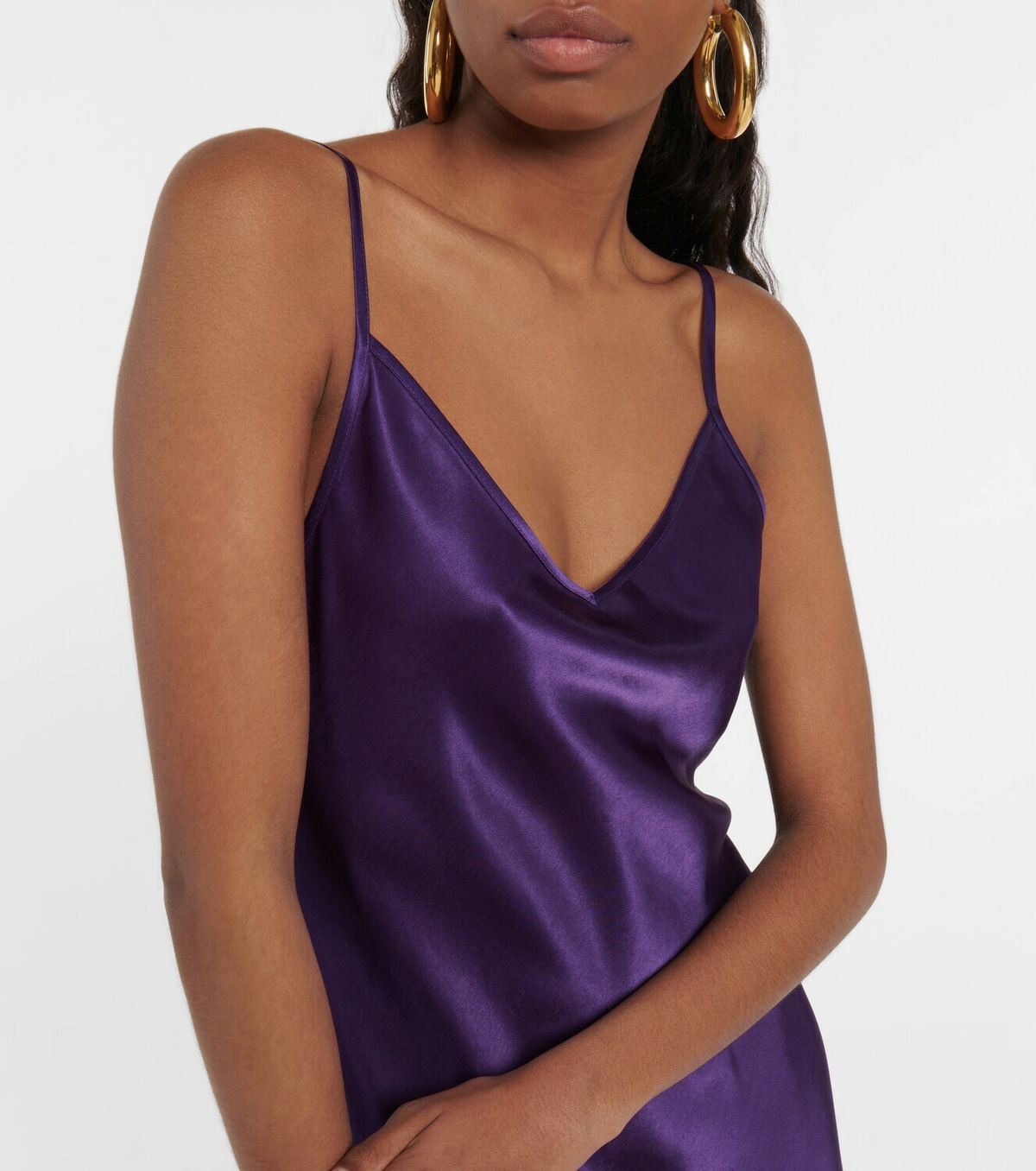 purple dress max Who else wants Max to do an entire flower line and runway as badly as us?,  , #flowerdress #floraldress #summerdress #summerfashion