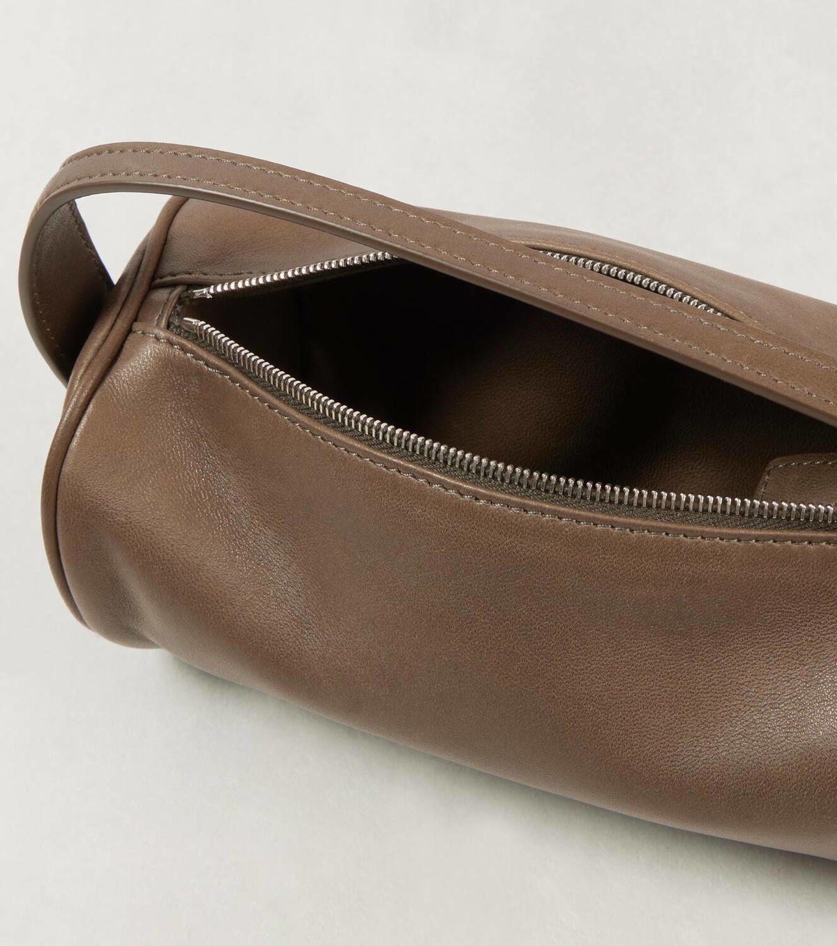The Row Round '90s leather shoulder bag The Row