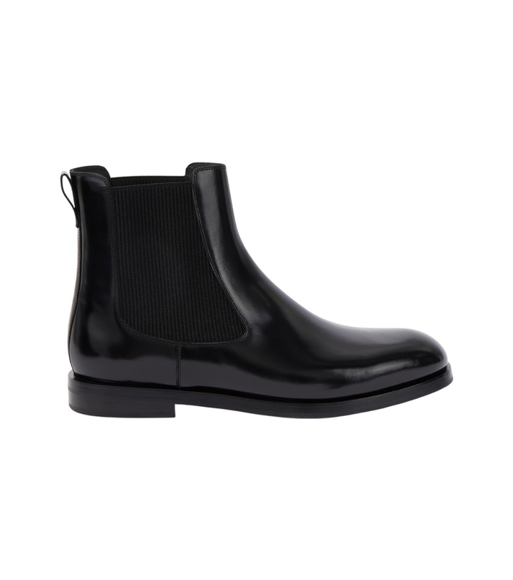 Photo: Manolo Blahnik Sempione leather Chelsea boots