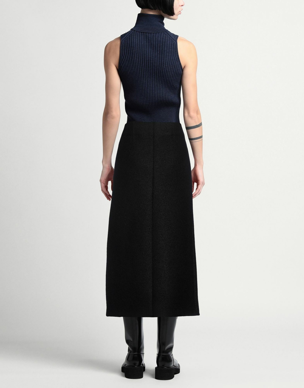 Rier Womens Midi skirt in Black
