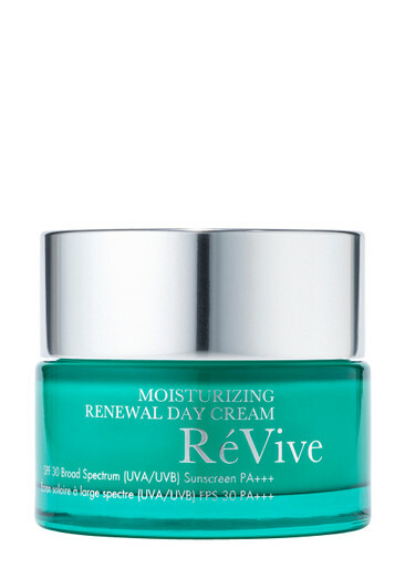 Photo: RÉvive Moisturizing Renewal Day Cream SPF30 50ml