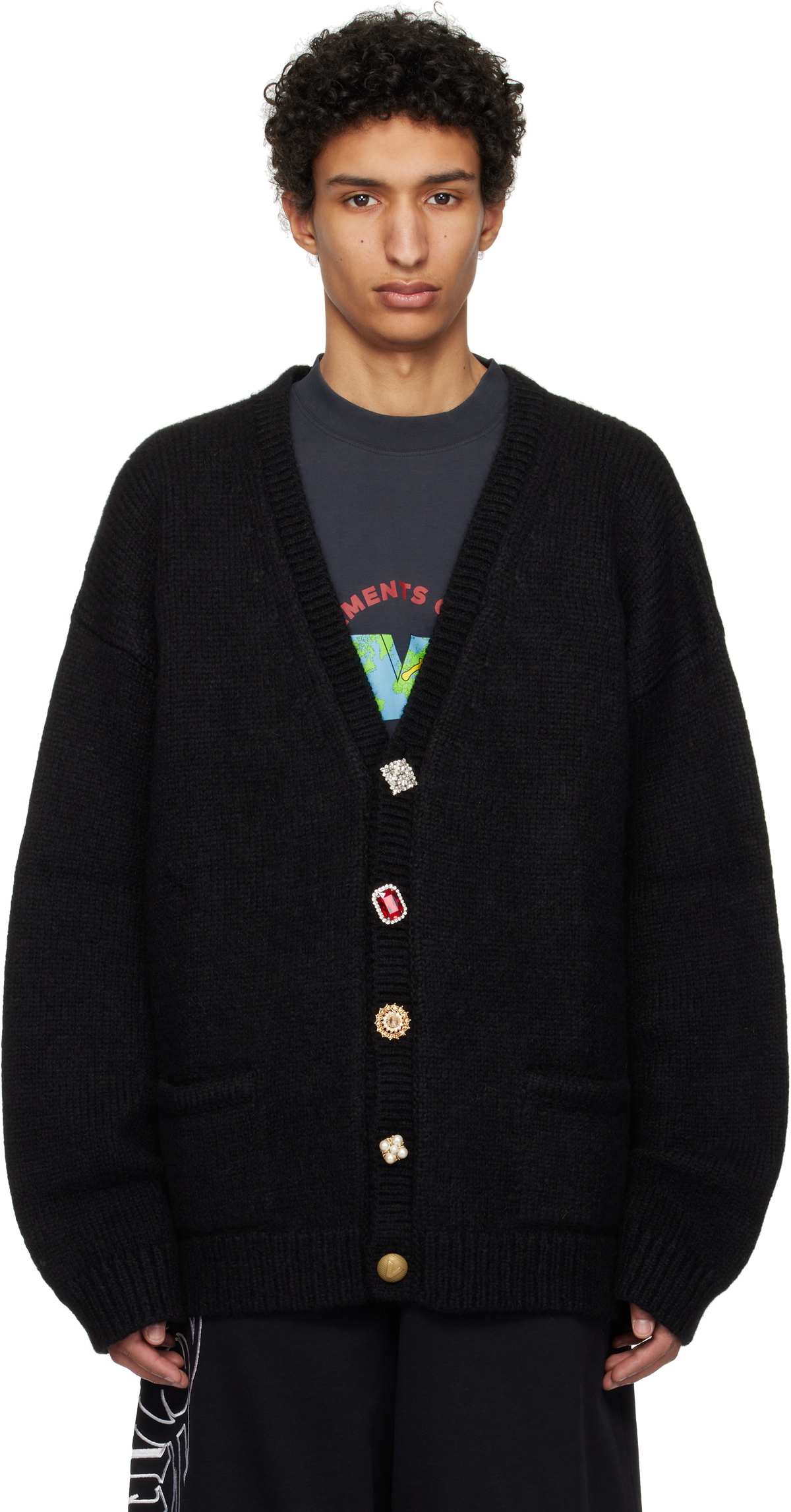 vetements ヴェトモン　カーディガン VETEMENTS】FANCY BUTTON CARDIGAN | AYIN