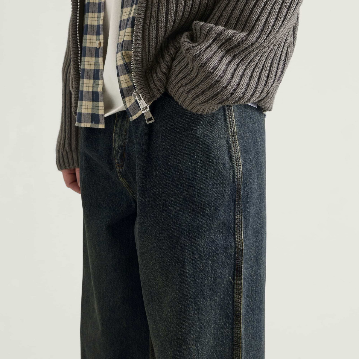 Larriet Men's Frederick Pleated Denim Jeans in Dirty Indigo