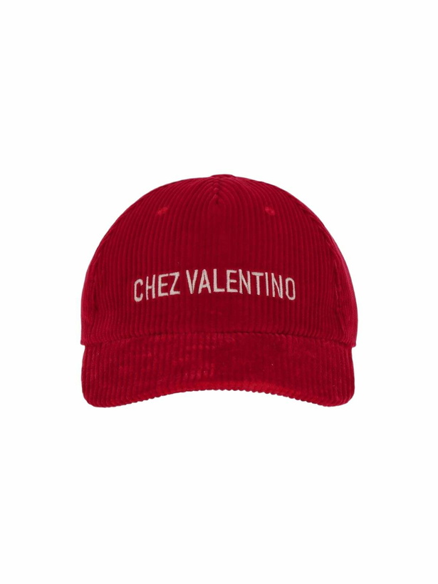 Photo: Valentino Garavani chez Baseball Cap