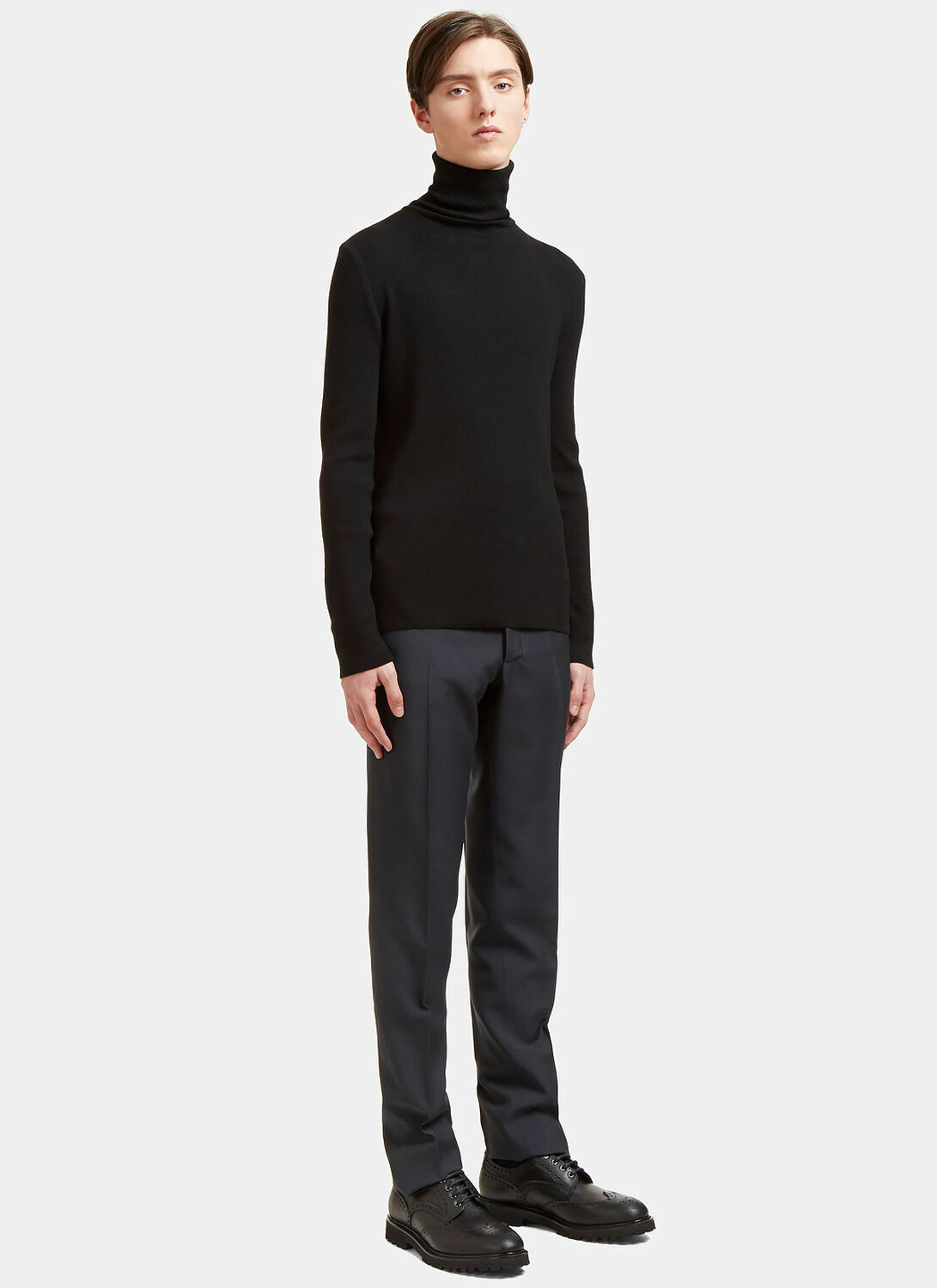 Aiezen Wool-Blend Fine-Knit Turtleneck Sweater
