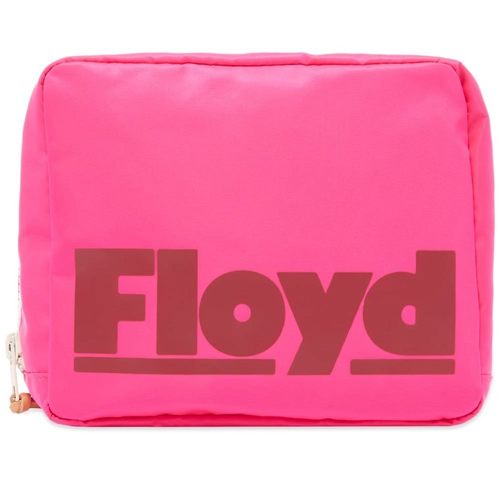 Photo: Floyd Wash Kit in Hollywood Pink