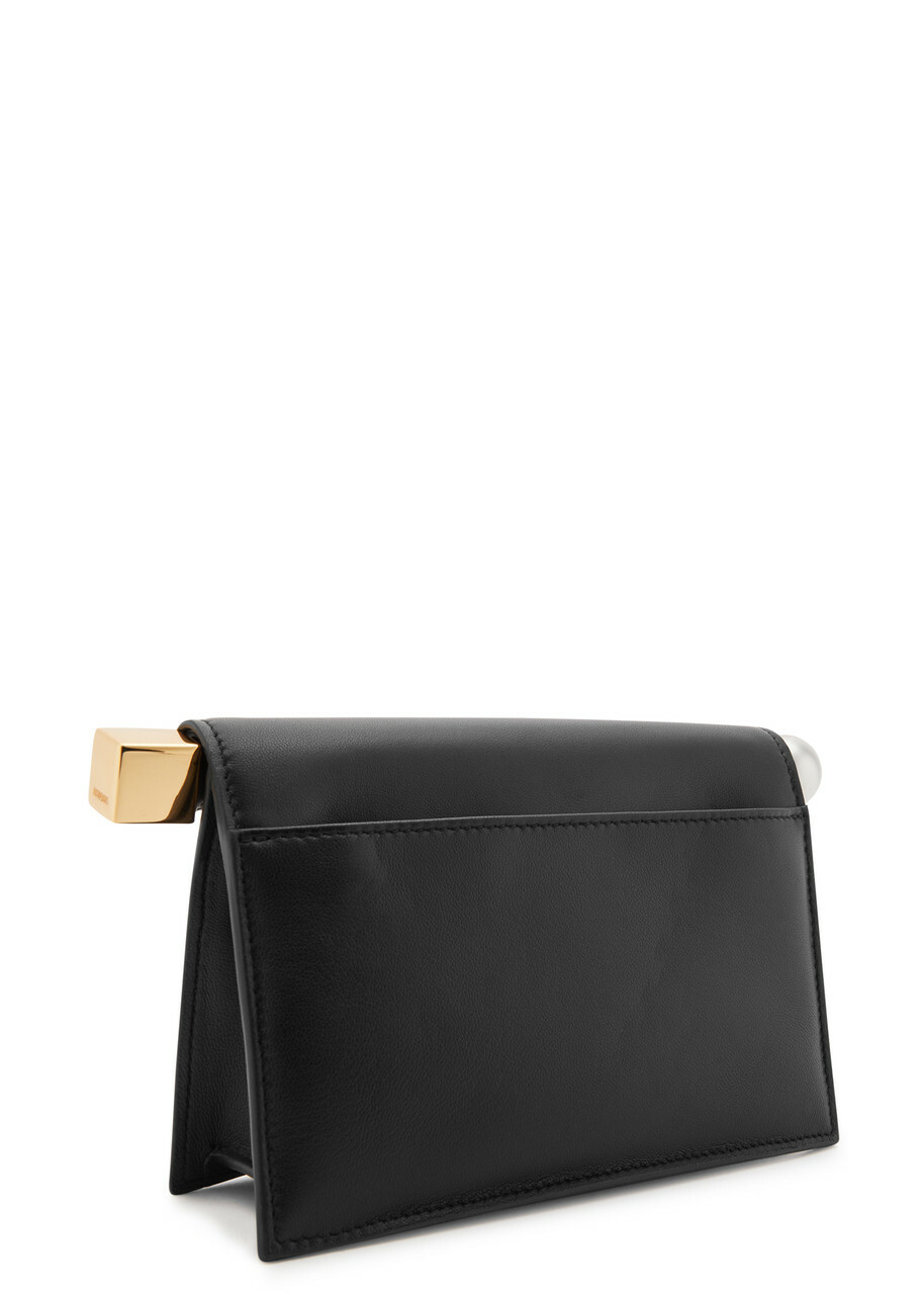 【送料関税込】JACQUEMUS ラウンド クラッチバッグ ブラック 22901999_52992718_600.jpg