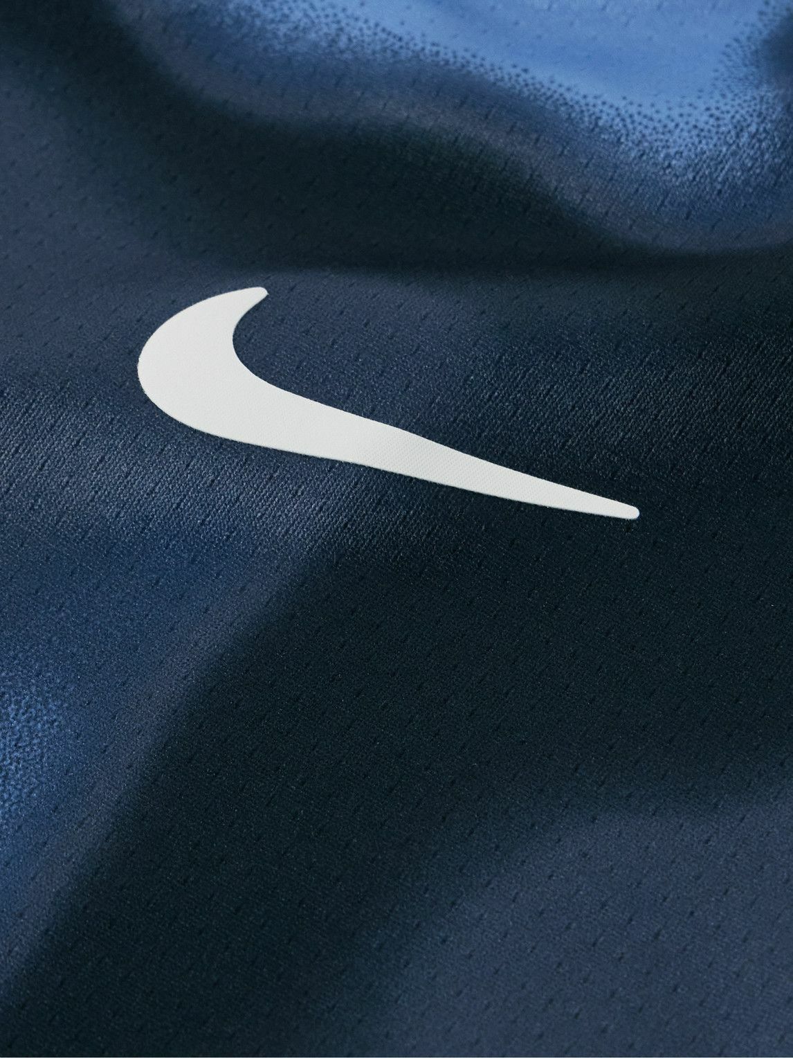 Nike Tennis - NikeCourt Advantage Printed Dri-FIT Mesh Tennis T-Shirt - Blue