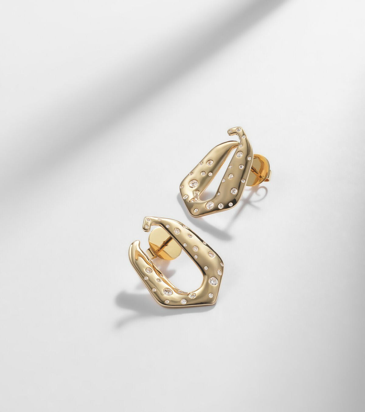 Ananya 18kt gold earrings with diamonds