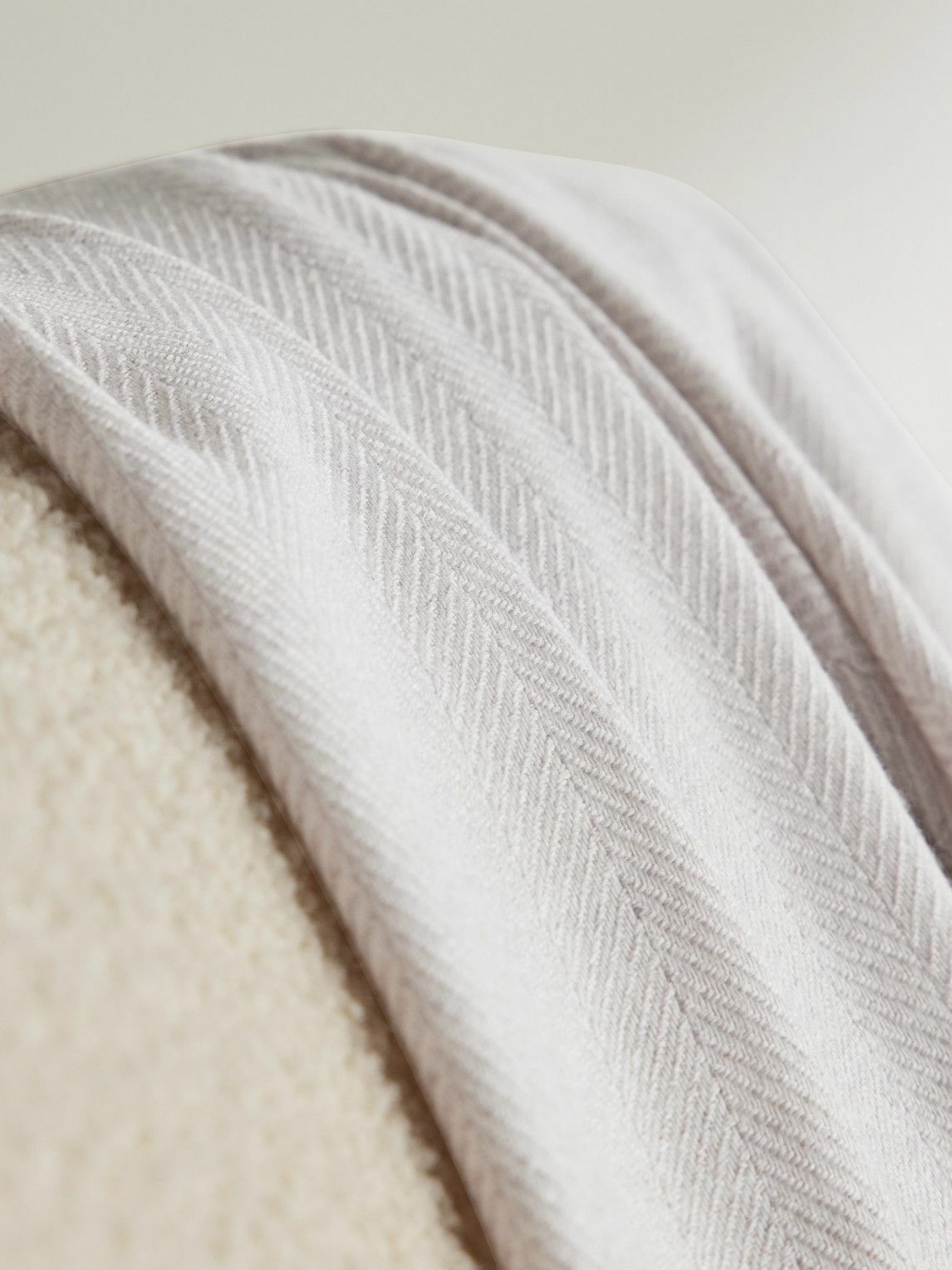 Johnstons of Elgin - Fringed Herringbone Wool Throw