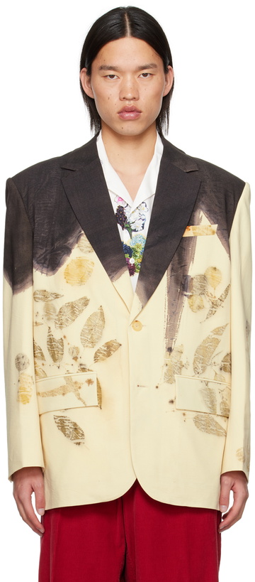 Photo: Feng Chen Wang Off-White Plant-Dyed Blazer