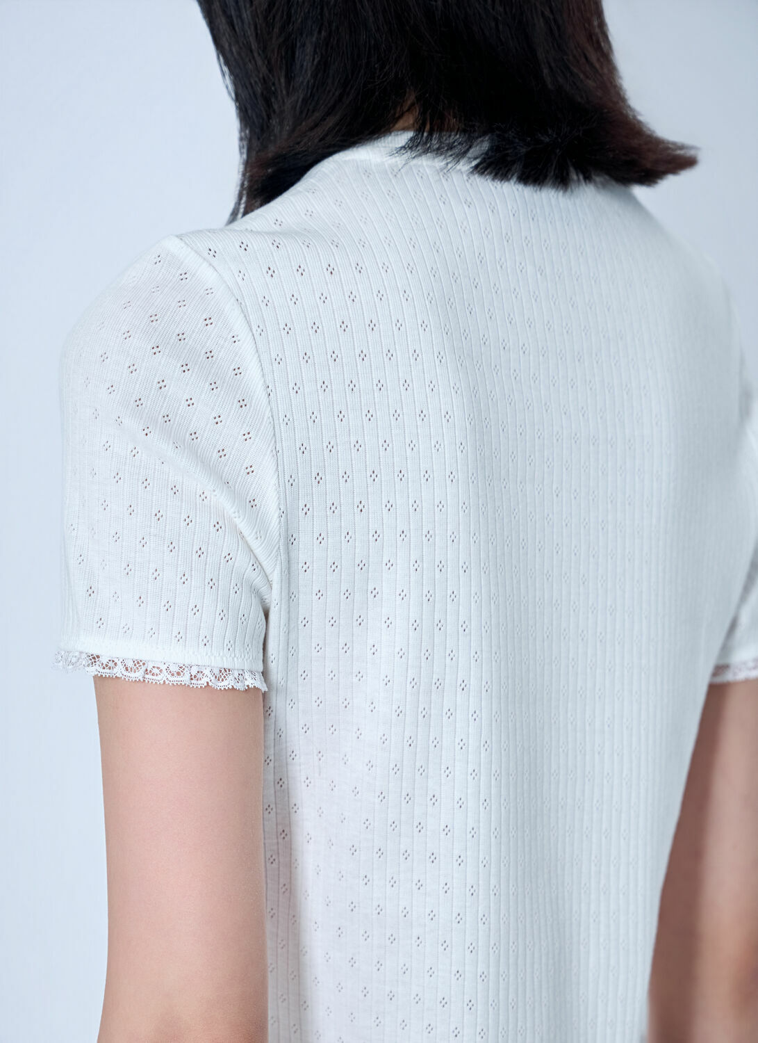 Miu Miu Lace-Trim Logo-Patch T-shirt