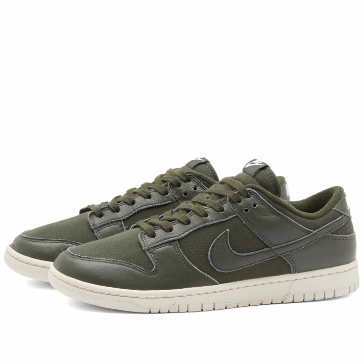 Photo: Nike Men's Dunk Low Retro Premium Sneakers in Sequoia/Light Brown