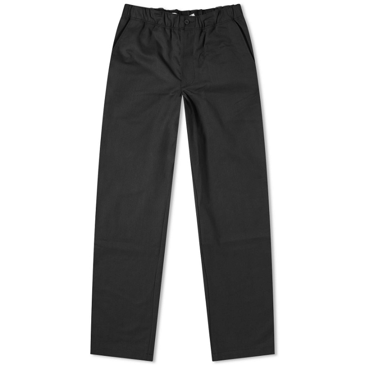 Photo: Norse Projects Men's Ezra Relaxed Twill Trouser in Black