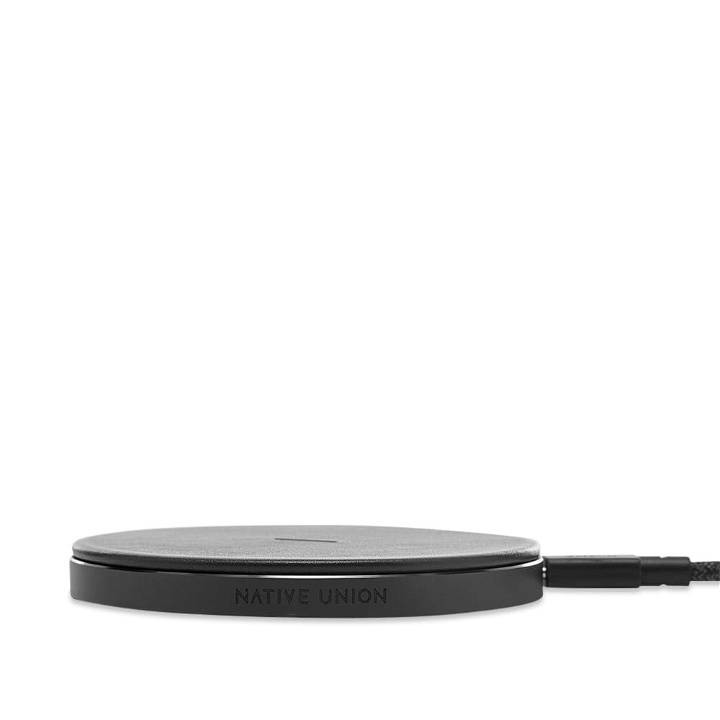 Photo: Native Union Drop Leather Wireless Charger