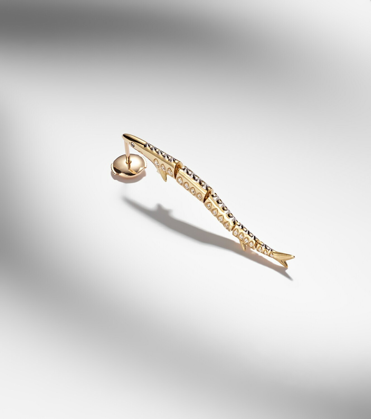 Yvonne Léon Marlin Gm 9kt gold single earring with diamonds