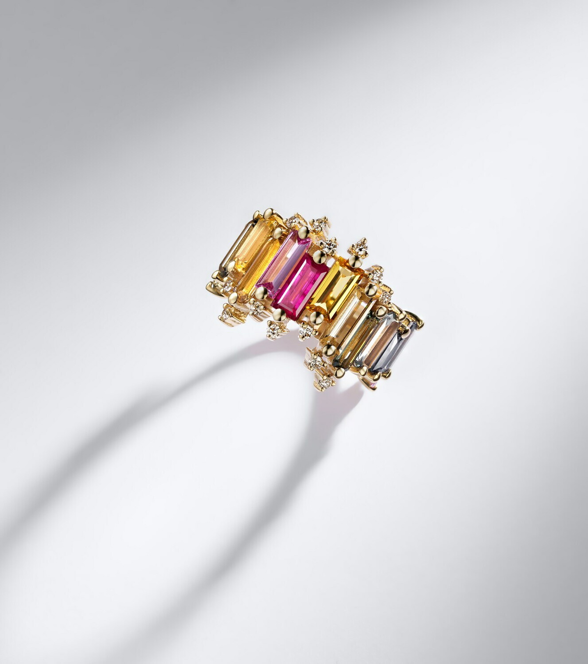 Suzanne Kalan 18kt gold ring with sapphires and diamonds