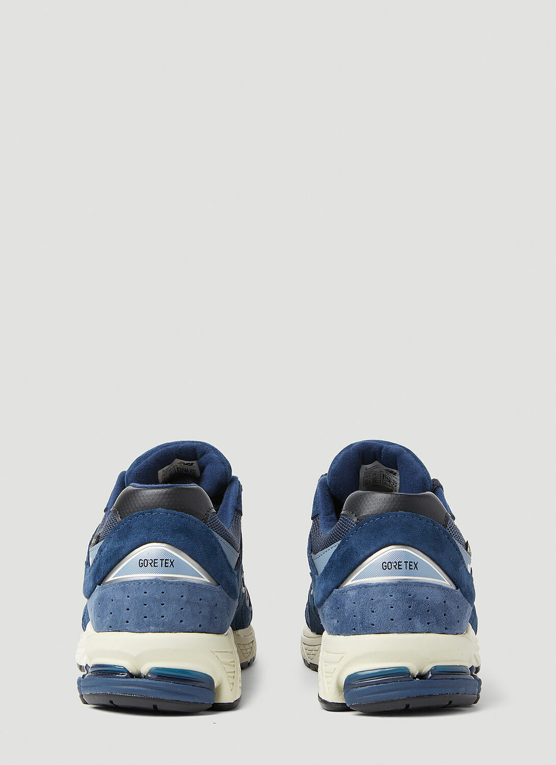 New Balance 2002R Sneakers