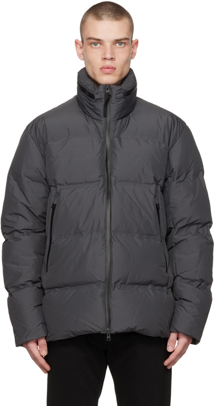Photo: Arktisk Gray Quilted Down Jacket