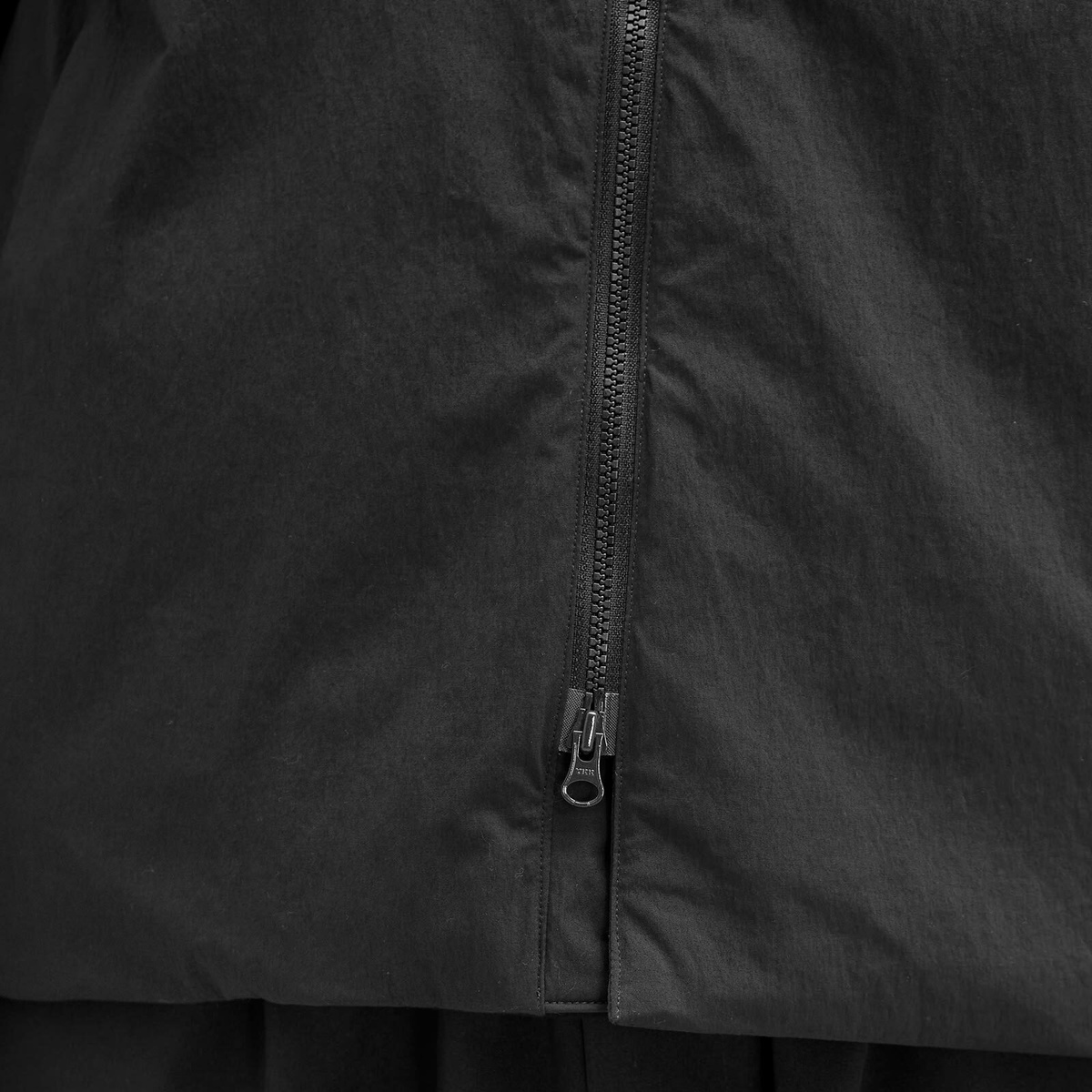 Arc'teryx Veilance Men's Arcteryx Veilance Mionn Insulated Overshirt in  Black Arc'teryx Veilance