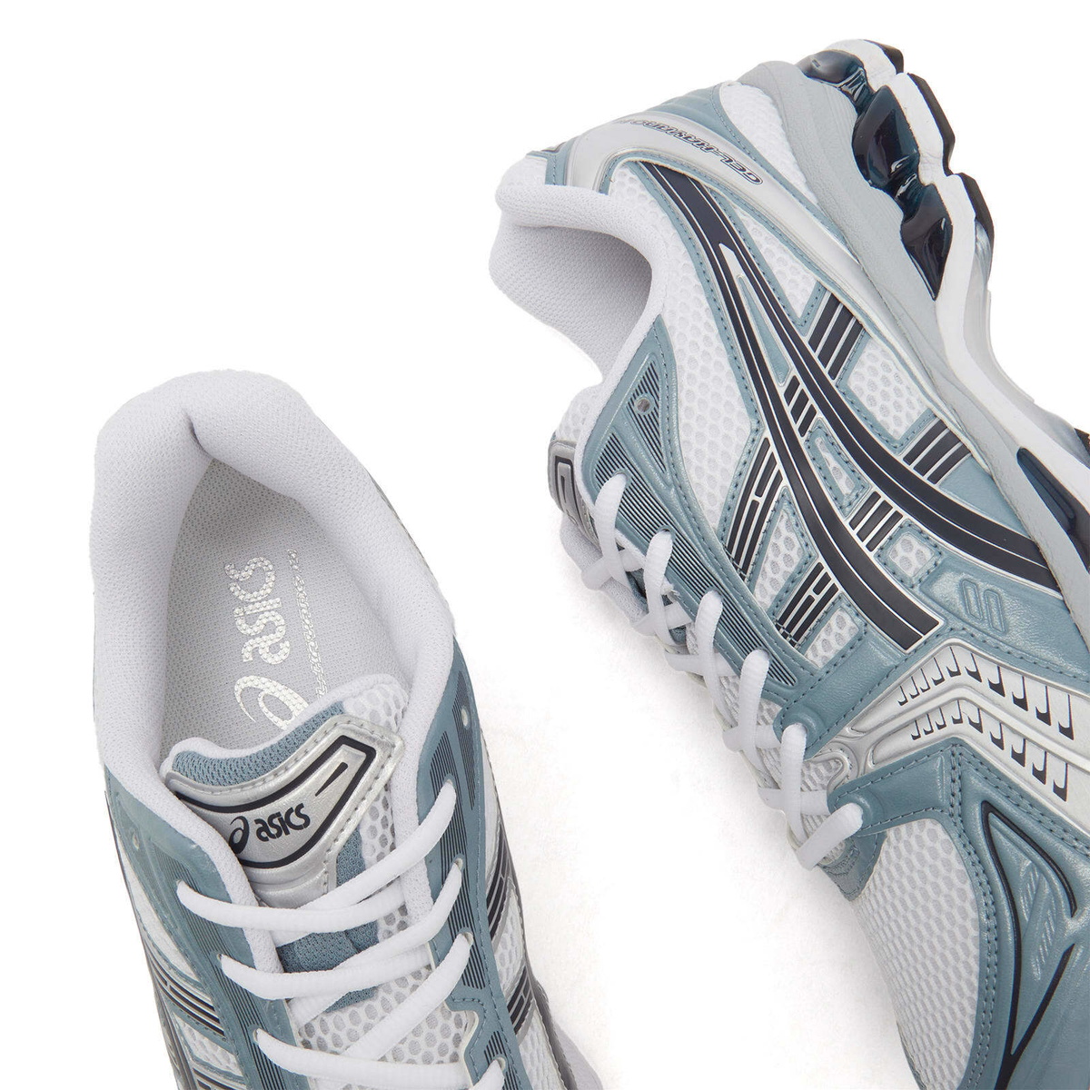 Asics Gel-Kayano 14 in White/Fjord Grey