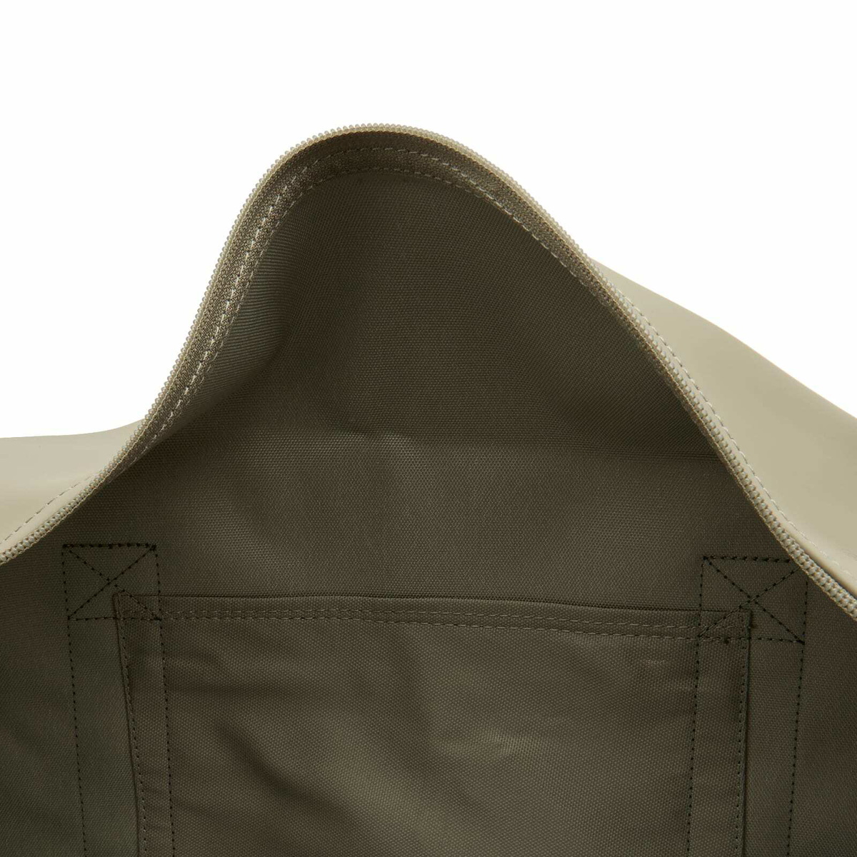 RAINS Trail Gym Bag in Drift 