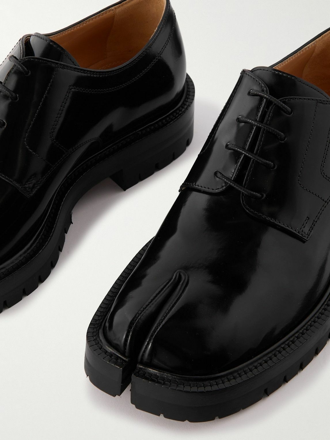 Maison Margiela - Tabi Split-Toe Polished-Leather Derby Shoes - Black ...