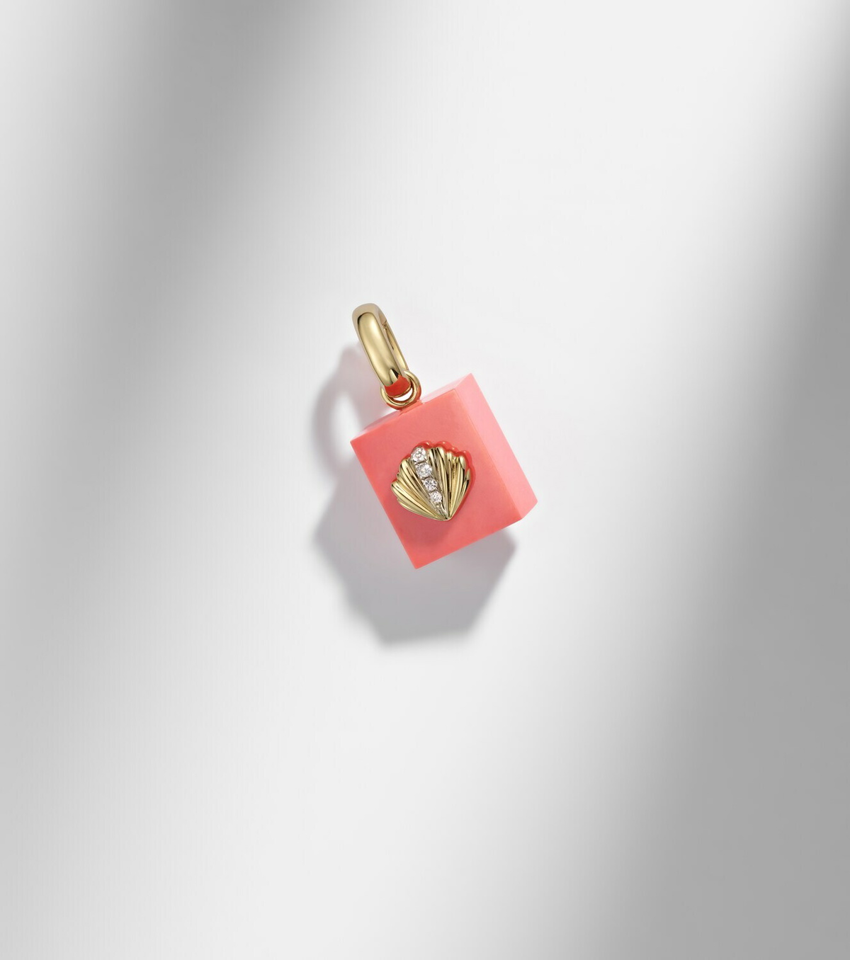 Yvonne Léon Coquillage and Le Cubo 9kt gold single earring and pendant set with diamonds