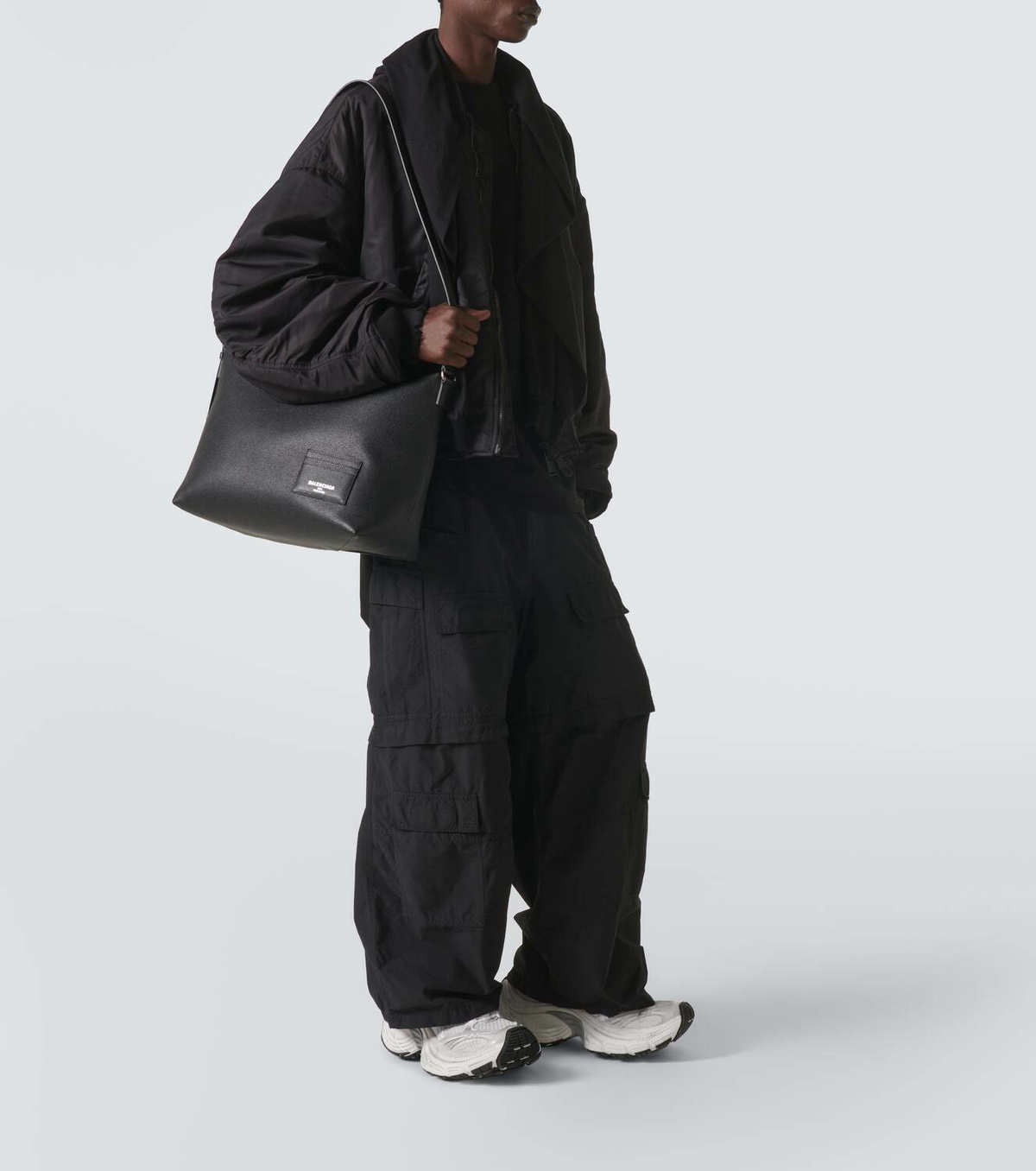 VIP【送料無料・関税込み】Balenciaga Credit Messenger S Bag Balenciaga Credit Shoulder Bag | Black | FARFETCH
