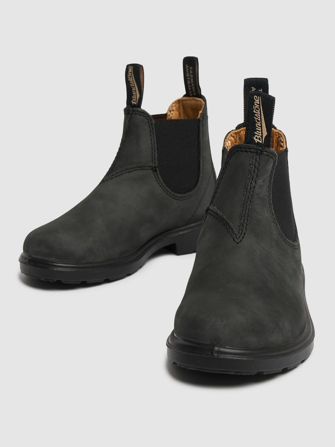 BLUNDSTONE Leather Chelsea Boots