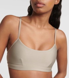 Alo Yoga Airlift Intrigue sports bra