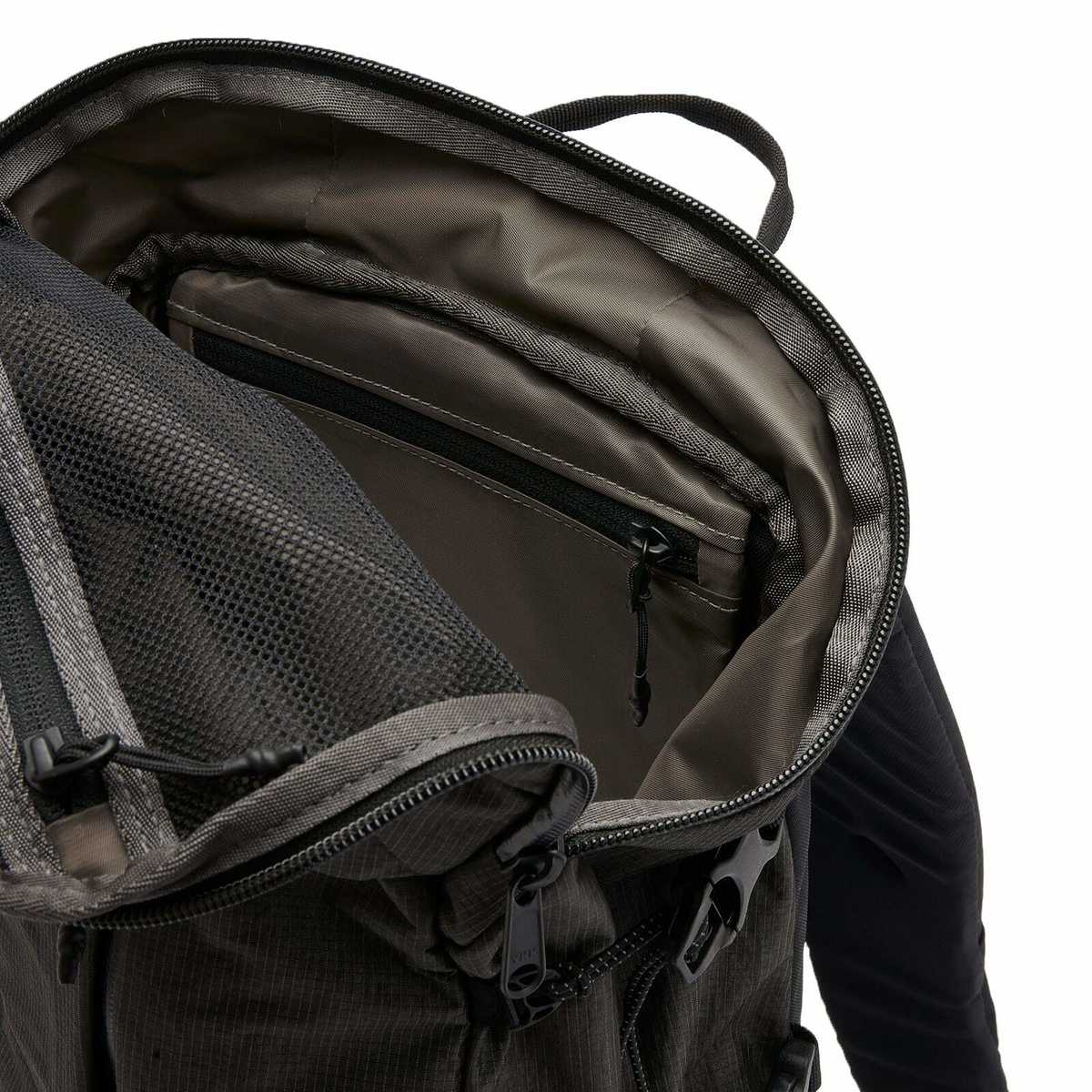 SEALSON SC18 Dayhike Backpack in Gravel 