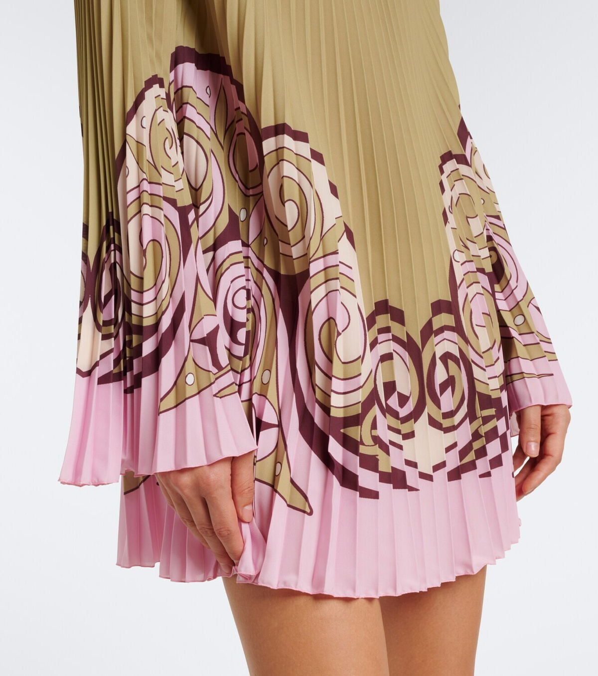 La DoubleJ Kells Swirl plissé crêpe de chine minidress