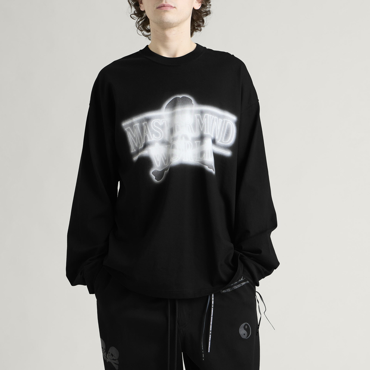 MASTERMIND WORLD Men's Neon Logo Long Sleeve T-Shirt in Black